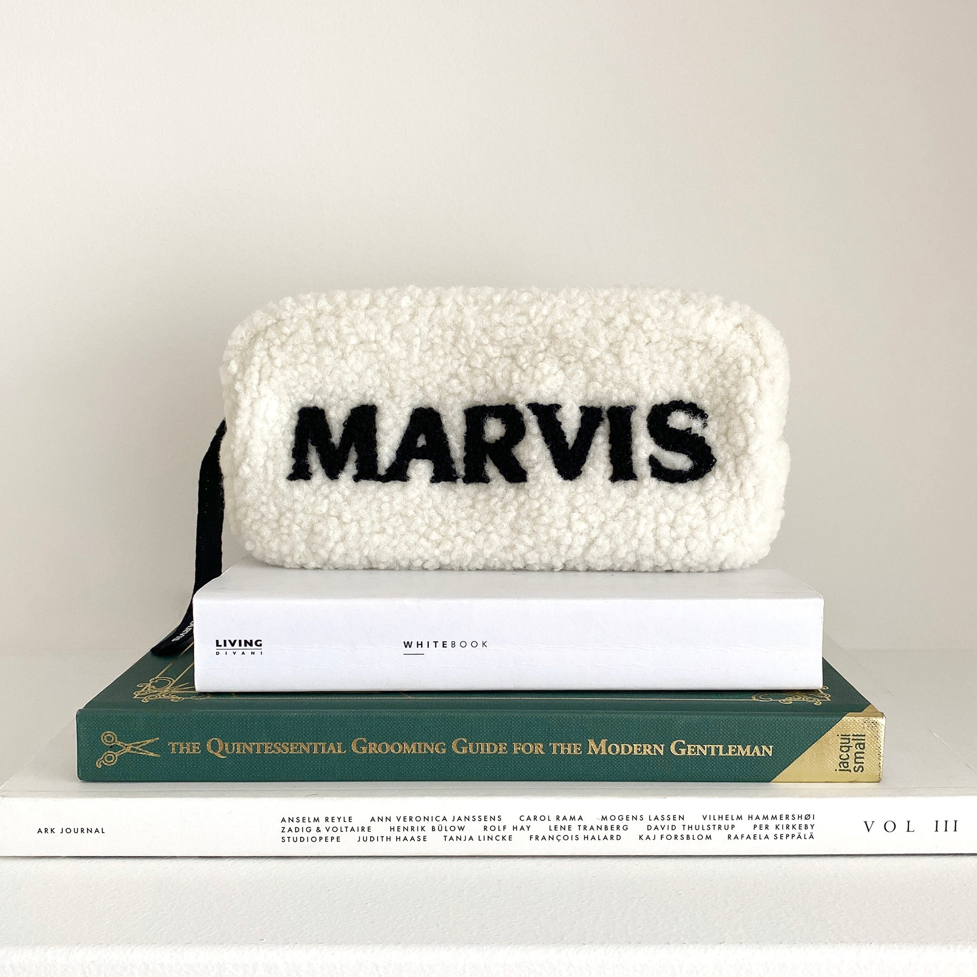 【NEW】カドル・ミー・アップ - MARVIS